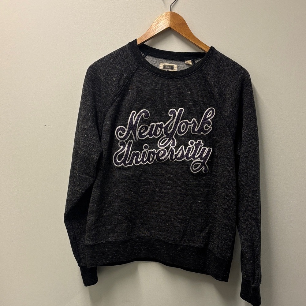 Tailgate NYU New York University Embroidered Women's Crewneck Sweatshirt